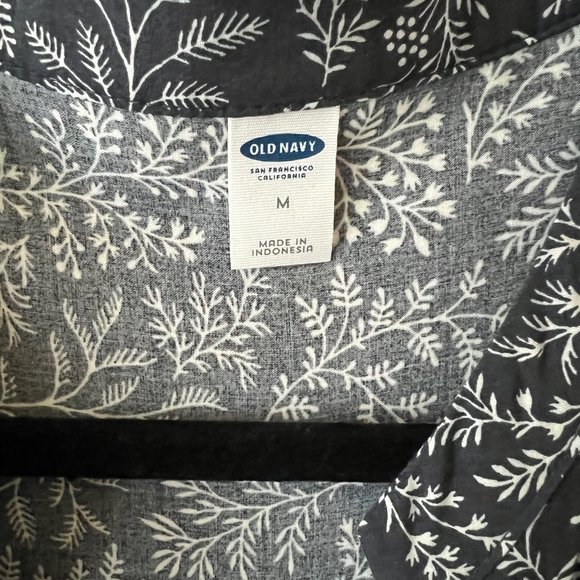 Old Navy Women's Jumpsuit in Medium with Floral Print - Picture 4 of 10